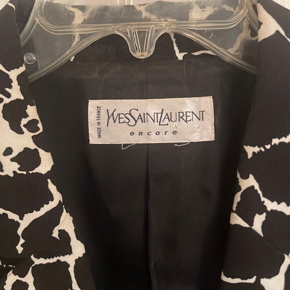 YvesSaintLaurent (YSL) Black and White giraffe print skirt and blazer set!